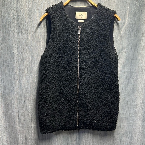🚩 Aritzia Wilfred black zip up fuzzy vest size XXS - Picture 1 of 7
